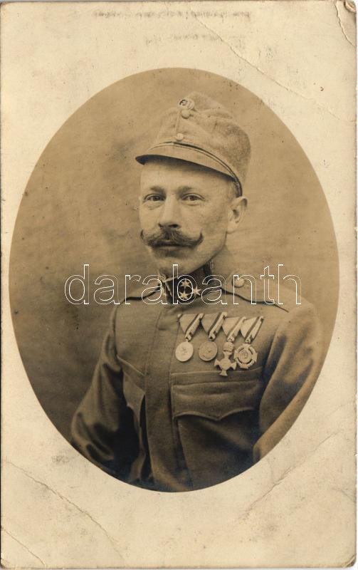 1917 Szabó Sándor, első világháborús osztrák-magyar katonai őrmester kitüntetésekkel / WWI Austro-Hungarian K.u.k. military sergeant with medals. photo + 'K.u.k. Baukompagnie 1/62' (EB)