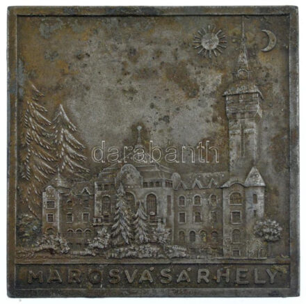 11930-1940. 'Marosvásárhelyi Sport Egyesület - Adj Isten - 1898 / Marosvásárhely' hadifém emlékplakett (67x67mm) T:2 patina