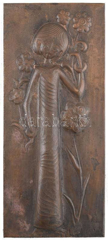 Cellini Studio: Kislány. Préselt rézlemez, fa alapon, jelzett, 29x12,5 cm
