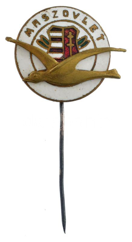 ~1947. 'MASZOVLET (Magyar-Szovjet Polgári Légiforgalmi Rt.)' zománcozott kitűző, Kossuth-címerrel, hátoldalon 'LUDVIG, BP' gyártói jelzéssel (18x22mm) T:2 javított tű / Hungary ~1947. 'Hungarian-Soviet Civil Aviation Co.' enamelled pin,