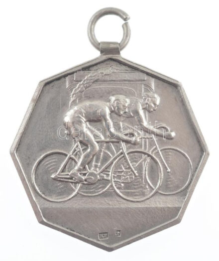 1931. 'TSE 1931' kétoldalas, jelzetlen Ag kerékpáros díjérem füllel és 'HP' beütéssel (14,16g/30mm) T:1 / Hungary 1931. 'TSE 1931' two-sided, unmarked Ag bicycle medallion with ear and 'HP' maker's mark (14,16g/30mm) C:UNC