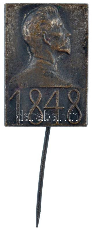 1942. 'Petőfi Sándor 1848' a Magyar Történelmi Emlékbizottság felkérésére Pátzay Pál által tervezett ezüstpatinázott bronz jelvény (18x26mm) T:1-