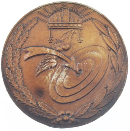 1944-1945. 'Mesterlövész jelvény rajfegyverek részére' Al jelvény hátoldalán rögzítőpánttal (44mm) T:1- patina, kis ü. / Hungary 1944-1945. 'Expert Rifleman's Badge (for Squad Members)' Al badge with fastening strap on the back