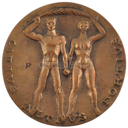 1984. 'Dr. Huszti Ferenc elnökségi tag 1977-84 - Eger Sportegyesület / Citius Altius Fortius' öntött bronz emlékérem karton tokban. Ez idő alatt az Eger SE végig az NB II-ben szerepelt, majd 1984-ben sikerült feljutnia az élvonalba.