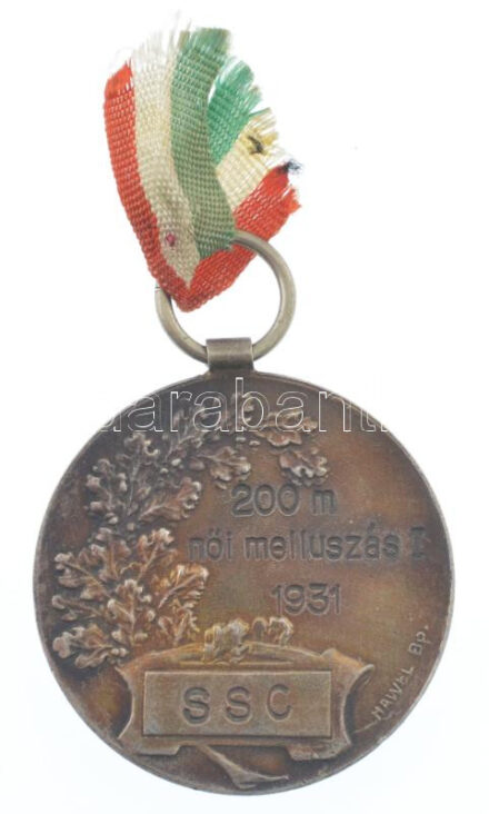 1931. '200m női mellúszás I. - 1931' jelzetlen Ag díjérem 'HP' gyártói jelzéssel, kis szalaggal (12,47g/29mm) T:1-,2 patina / Hungary 1931. '200m women's breaststroke I. - 1931' unmarked Ag medallion with 'HP' maker's mark (12,47g/29mm)