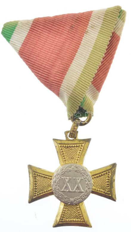 1923. 'I. osztályú Legénységi Szolgálati Jel' aranyozott, ezüstözött bronz kitüntetés mellszalagon T:1-,2 kopott aranyozás, a kereszt egyik száránál kis anyaghiány / Hungary 1923. 'Distinction for Long Service for the Soldiers 1st