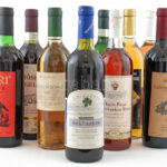 12 darabos borgyűjtemény: hajós-bajai, dunavölgyi, móri, tolnai borok. fehér, rosé, vörös,