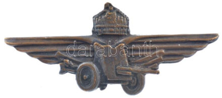 1942-1944. 'Páncéltörő ágyús jelvény' bronz gyorsfegyvernem csapatnemjelvénye (32x72mm) T:2 / Hungary 1944. 'Anti-Tank Gun Crew Badge' bronze Troop Badge of the Rapid Deployment Troops (30x90mm) C:XF Sallay 91.