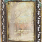 Áttört, antik bronz képkeret kopott selyem képpel. Patinás 16x20 cm