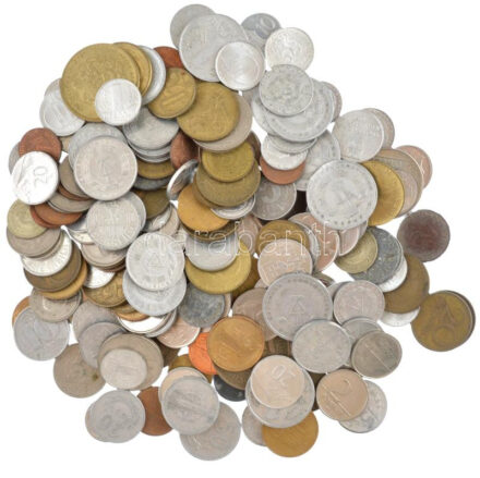 ~460g vegyes külföldi érme tétel, közte néhány magyar érme T:vegyes