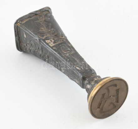 IH monogramos, szecessziós pecsétnyomó, Ón. M: 8 cm
