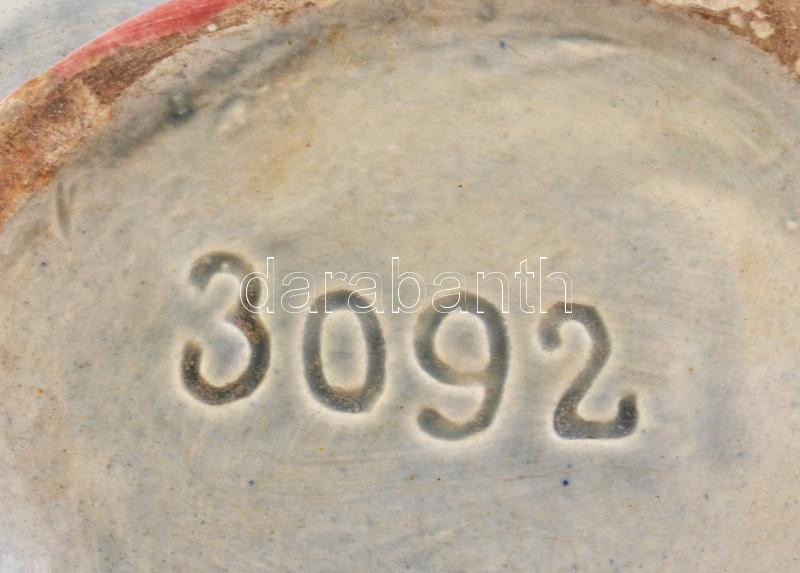 Néger fejet formázó mázas fajansz korsó, kézzel festett, alján formaszámmal, lepattanásokkal, mázrepedésekkel, m: 16 cm - Image 2