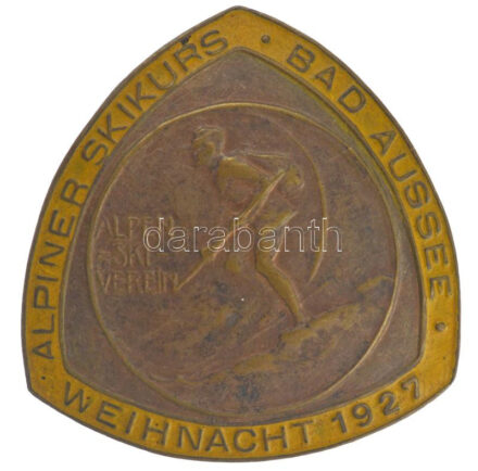 Ausztria 1927. 'Alpine Skikurs - Bad Aussee - Weihnacht - Alpen Skiverein' részben festett bronz lemezjelvény (37x36mm) T:1- Austria 1927. 'Alpine Skikurs - Bad Aussee - Weihnacht - Alpen Skiverein' partially painted bronze sheet metal badge