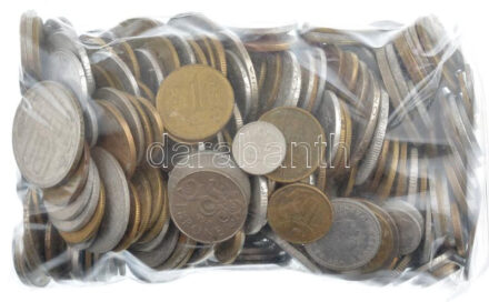 Vegyes, főleg külföldi érmetétel ~1kg súlyban T:vegyes Mixed, mostly foreign coin lot (~1kg) C:mixed