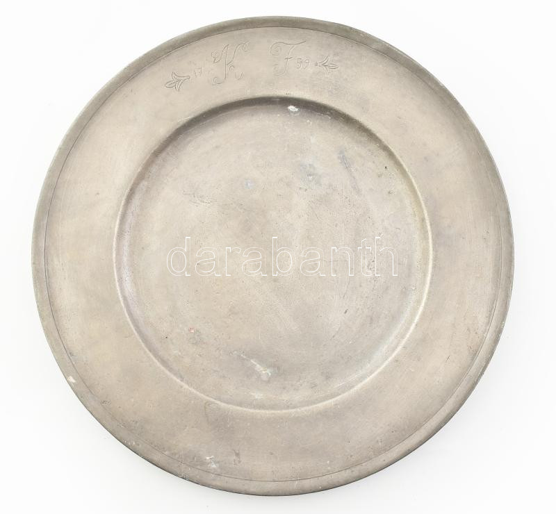 Antik ón tál, Vésett: (1759 KF) jelzett, korának megfelelő állapotban, d: 32,5 cm