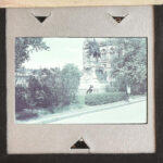 cca 1940 2 db diapozitív Andrássy Gyula a Parlament előtt álló szobráról, 5,5x5,5 cm - Image 2