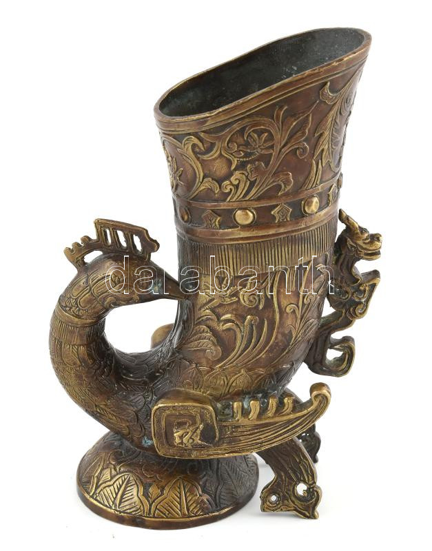Olvashatatlan kínai jelzéssel: Madaras bőség szaru, bronz, XX. sz első fele, kis kopásokkal, m: 16,5 cm