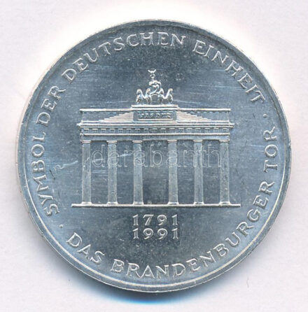 Németország 1991A 10M Ag 'Német Egység - 200 éves a Brandenburgi Kapu' T:1- Germany 1991A 10 Mark Ag 'German Unity - 200th Anniversary of the Brandenburg Gate' C:AU Krause KM#177