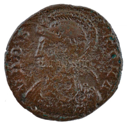 Római Birodalom / Thesszaloniki / I. Constantinus 330-333. AE3 Cu (2,23g) T:2-,3 Roman Empire / Thessalonica / Constantine I 330-333. AE3 Cu 'VRBS ROMA / ** - SMTS epsilon' (2,23g) C:VF,F RIC VII 187.