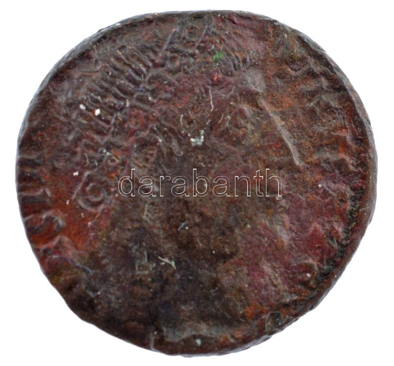 Római Birodalom / Cyzicus / I. Constantinus 326-327. AE Follis Br (2,53g) T:2- Roman Empire / Cyzicus / Constantine I 326-327. AE Follis Br 'CONSTAN-TINVS AVG / PROVIDEN-TIAE AVGG - dot SMK gamma dot' (2,53g) C:VF RIC VII 044
