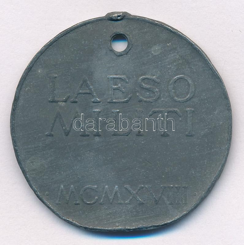 1918. 'Sebesültek Érme' Zn kitüntetés mellszalag nélkül. Szign.: R. Placht (38mm) T:2 ly., ph. Hungary 1918. 'Wound Medal - Laeso Militi' Zn decoration without ribbon. Sign.: R. Placht (38mm) C:XF hole, edge error NMK 328. - Image 2