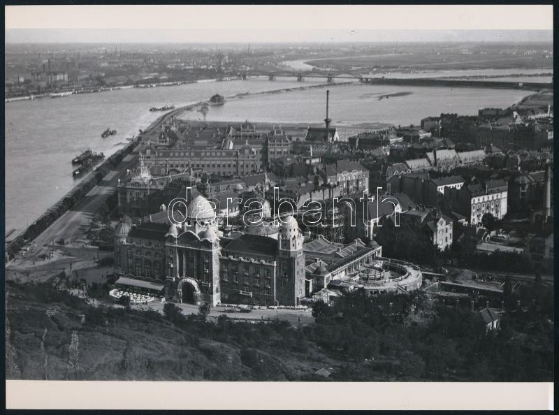 cca 1925 Budapest, látkép a Gellért-hegyről, 1 db mai nagyítás, 17,7x24 cm