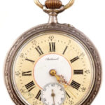 Oluland zsebóra, mechanikus szerkezettel, ezüst (Ag) tokkal. Működő szerkezet, szép számlappal, d: 48 mm