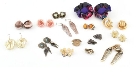 Vegyes bizsu fülbevalók.