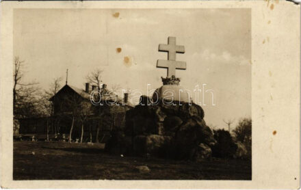 1932 Dobogókő, Hősi emlékmű a menedékháznál. Készítette Krisztián Sándor, Amon Zoltán felvétele (EM)