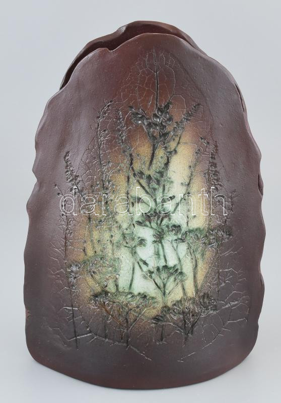 Szarka Tamás: Naturalista, retró váza, kerámi9a, hibátlan, jelzett, m: 26,5 cm