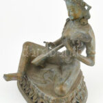Jelzés nélkül: Szaraszvati a tudás hindu istennője. Öntött, patinázott bronz. m: 34 cm - Image 2