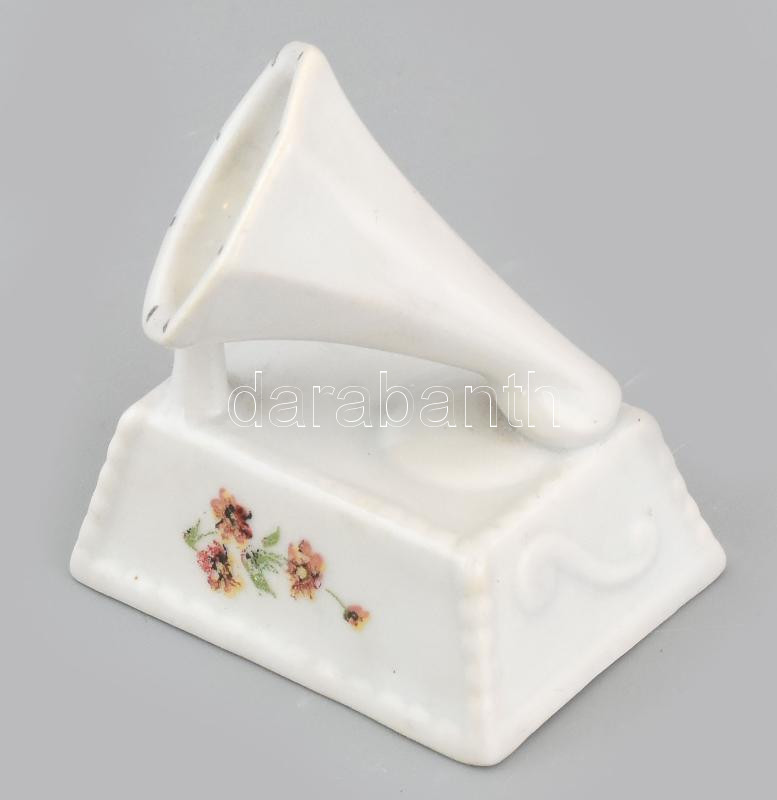 Gramofon, porcelán figura, matricás, jelzés nélkül, kis kopással, 6,5x4,5x7,5 cm