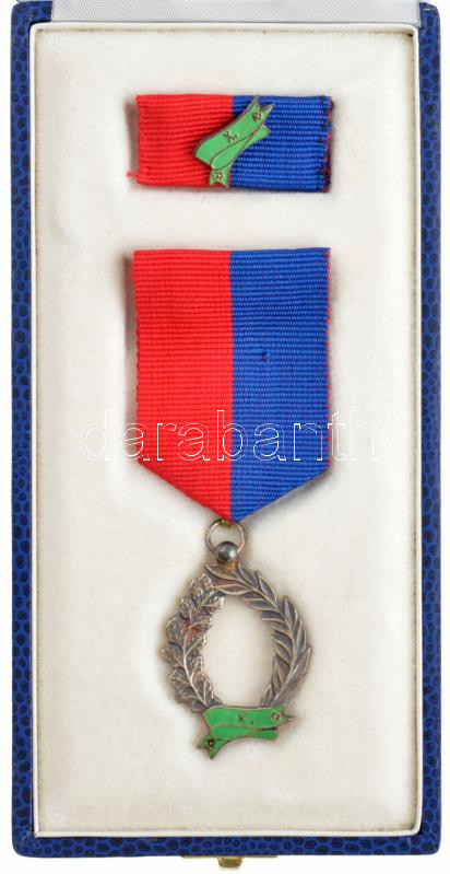 1992. 'Köztársasági Őrezredi Szolgálati Jel 10 év után' jelzett, zománcozott Ag kitüntetés, szalagsávon miniatűrrel, eredeti dísztokban T:1- NMK 765. - Image 3