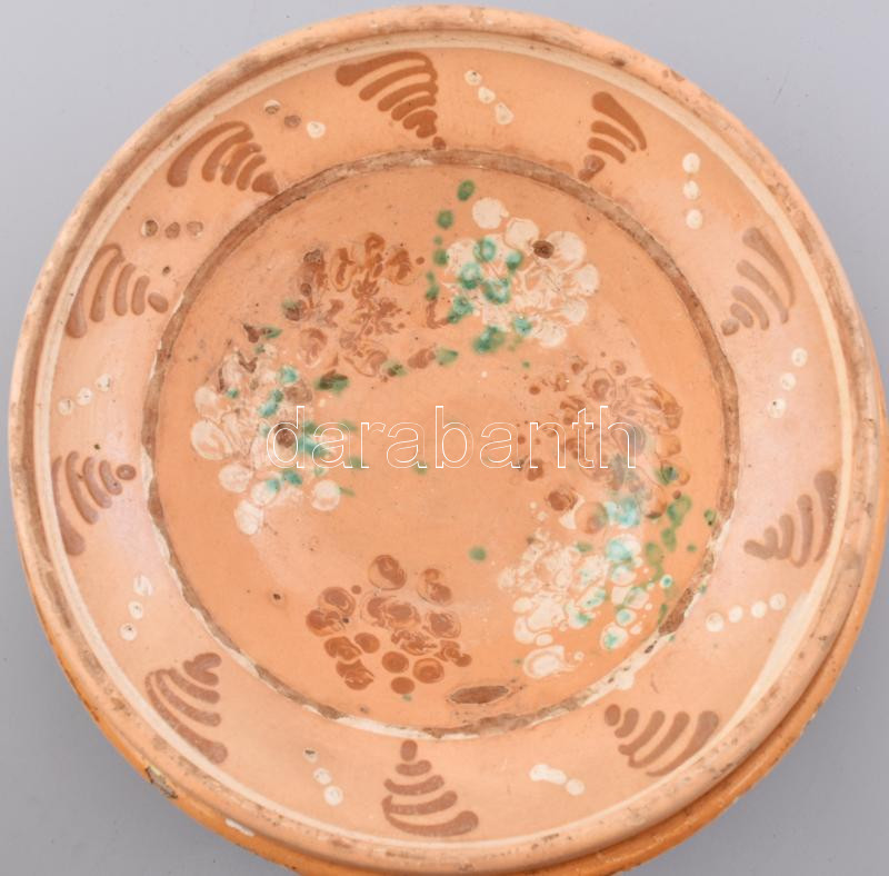 Antik erdélyi kerámiatál, kézzel festett cserép, jelzés nélkül, korának megfelelő állapotban. d: 20 cm
