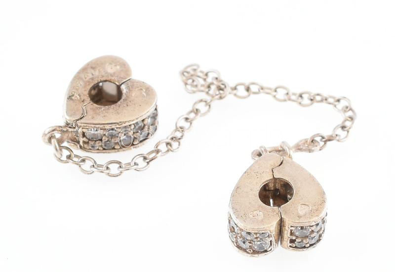 Ezüst(Ag) biztonsági lánc karkötőre, Pandora jelzéssel, h: 8,5 cm, bruttó: 4,16 g
