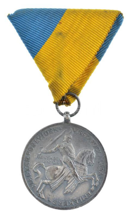 1941. 'Délvidéki Emlékérem' Zn emlékérem mellszalagon. Szign.: BERÁN L. T:1- Hungary 1941. 'Commemorative Medal for the Return of Southern Hungary' Zn medal with ribbon. Sign: BERÁN L. C:AU NMK 429.