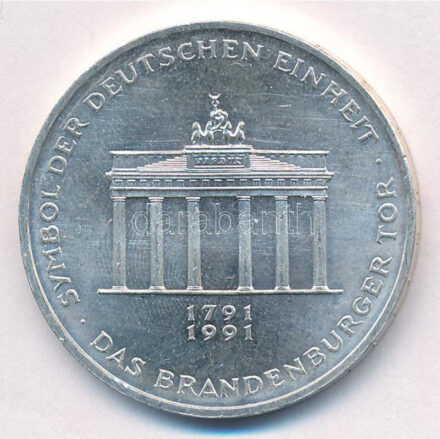 Németország 1991A 10M Ag 'Német Egység - 200 éves a Brandenburgi Kapu' T:1- Germany 1991A 10 Mark Ag 'German Unity - 200th Anniversary of the Brandenburg Gate' C:AU Krause KM#177