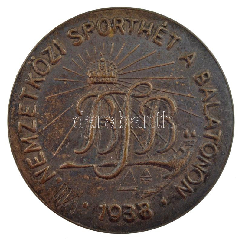 1938. 'VII. Nemzetközi Sporthét a Balatonon' bronz gomblyukjelvény (29mm) T:2