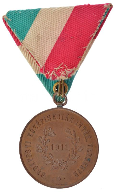 1911. 'Budapesti Középiskolák Intézeti Versenye / Küzdj és bízva bízzál' bronz emlékérem mellszalagon, 'S.G.A. (Scheid Ezüstáru- és Éremgyár)' gyártói jelzéssel (36mm) T:1- kis patina - Image 2