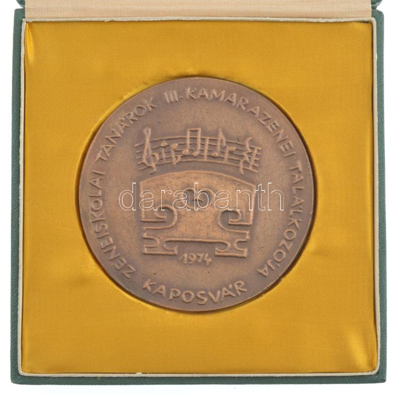 1974. 'Zeneiskolai Tanárok III. Kamarazenei Találkozója' egyoldalas bronz emlékérem eredeti tokban (80mm) T:1 - Image 2