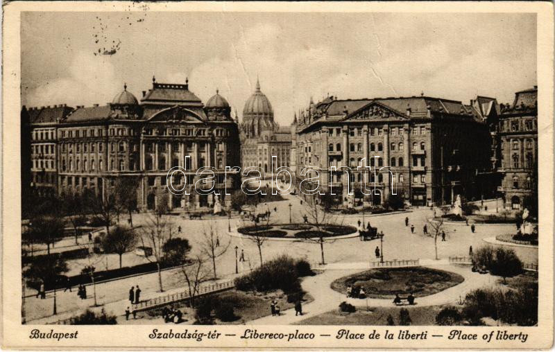 Budapest V. Szabadság tér, irredenta szoborcsoport (gyűrődés / crease)