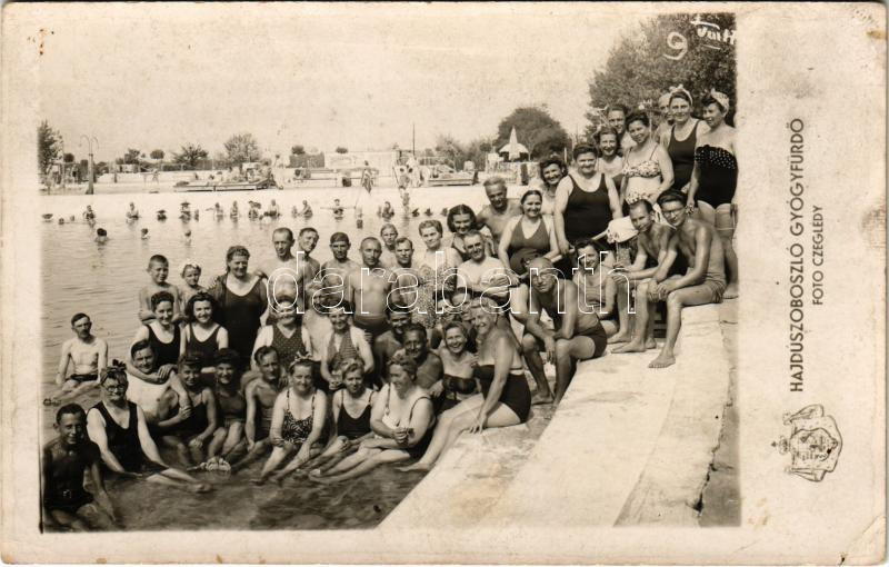 Hajdúszoboszló, Gyógyfürdő, strand, fürdőzők. Czeglédy Sándor photo (fl)