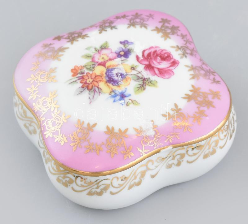 PM jelzett német bonbonier, matricás porcelán, kopásokkal, d: 6 cm