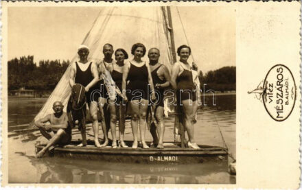 Balatonalmádi, családi csoportkép a 'B-Almádi' vitorláson. Vitéz Mészáros photo