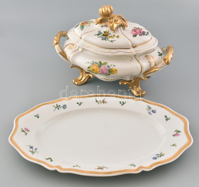 Limoges manufaktúra, leveses tál alátéttel, kézzel festett porcelán, jelzett, minimális kopással, Terv: Delmotte. 47x31x30 cm