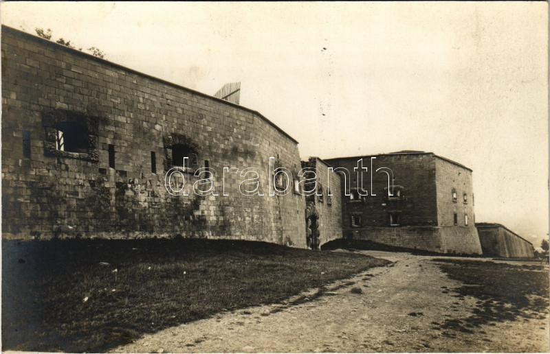 Budapest XI. Citadella északi oldala a főbejárattal. photo (fl)