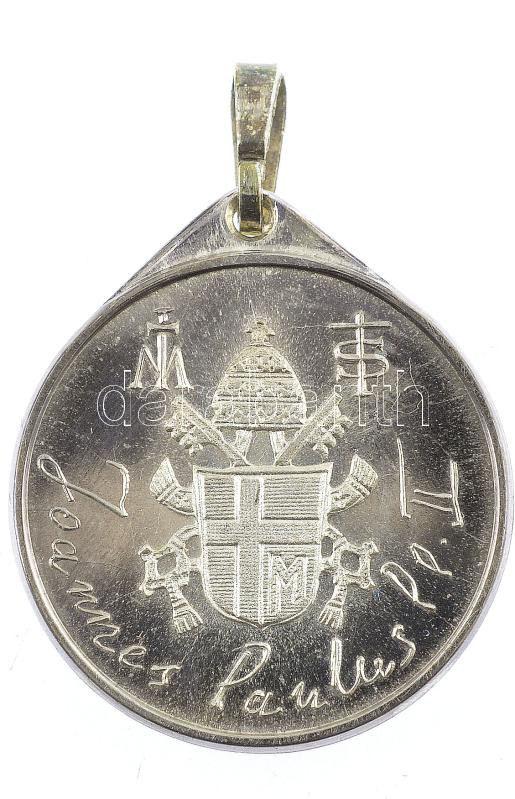 1991. 'II. János Pál pápa Magyarországon' kétoldalas Ag emlékérem füllel, előlapján 2db rubinnal díszítve, tanúsítvánnyal, eredeti díszkiadásban (0,999/~29mm) T:1- patina - Image 2