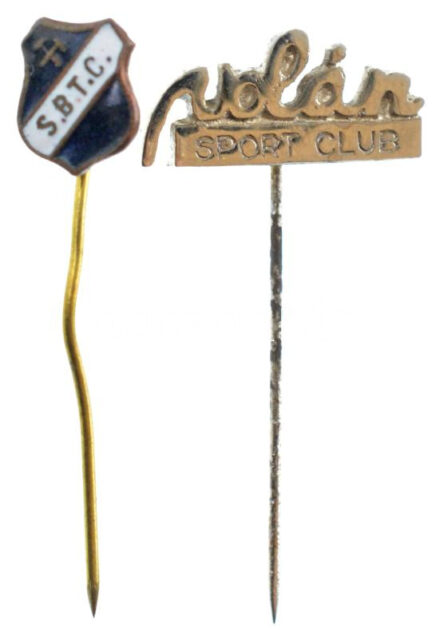 ~1970. 'SBTC (Salgótarjáni Bányász TC)' zománcozott fém jelvény + 'Volán Sport Club' fém jelvény T:1-,2