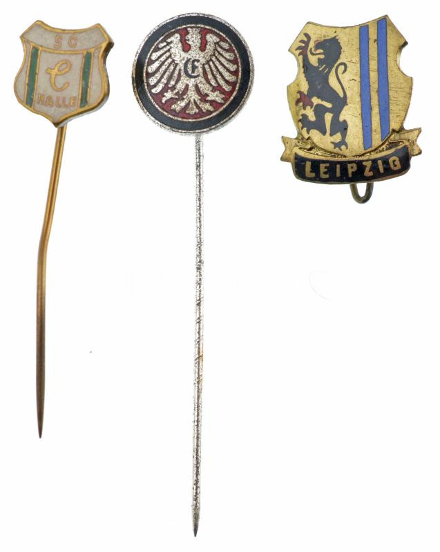 Németország DN 'SC Halle' zománcozott fém jelvény + 'Eintracht Frankfurt' zománcozott fém jelvény + 'Leipzig' zománcozott fém jelvény T:2 Germany ND 'SC Halle' enamelled metal badge + 'Eintracht Frankfurt' enamelled metal badge +