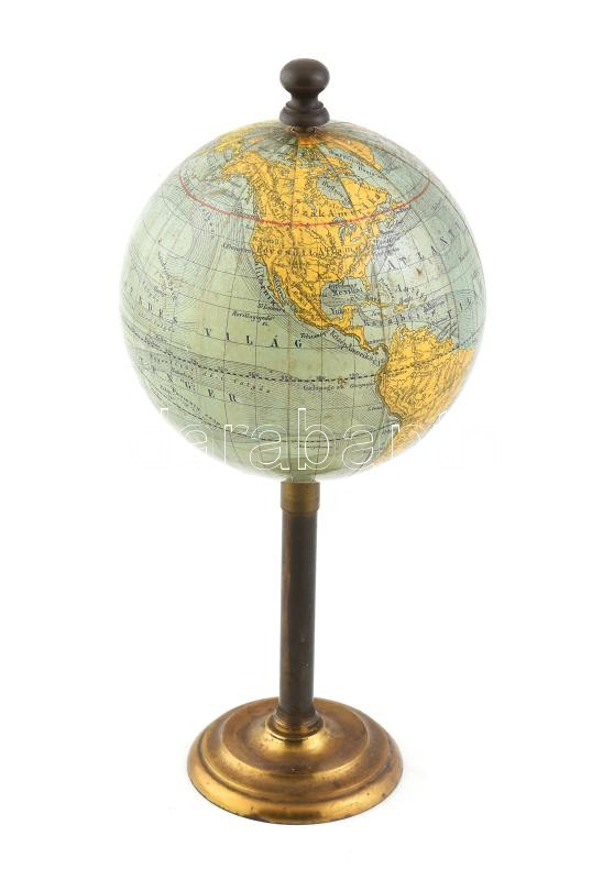 cca 1930 Gönczy Pál kis méretű földgömb, réz állványon. 23 cm